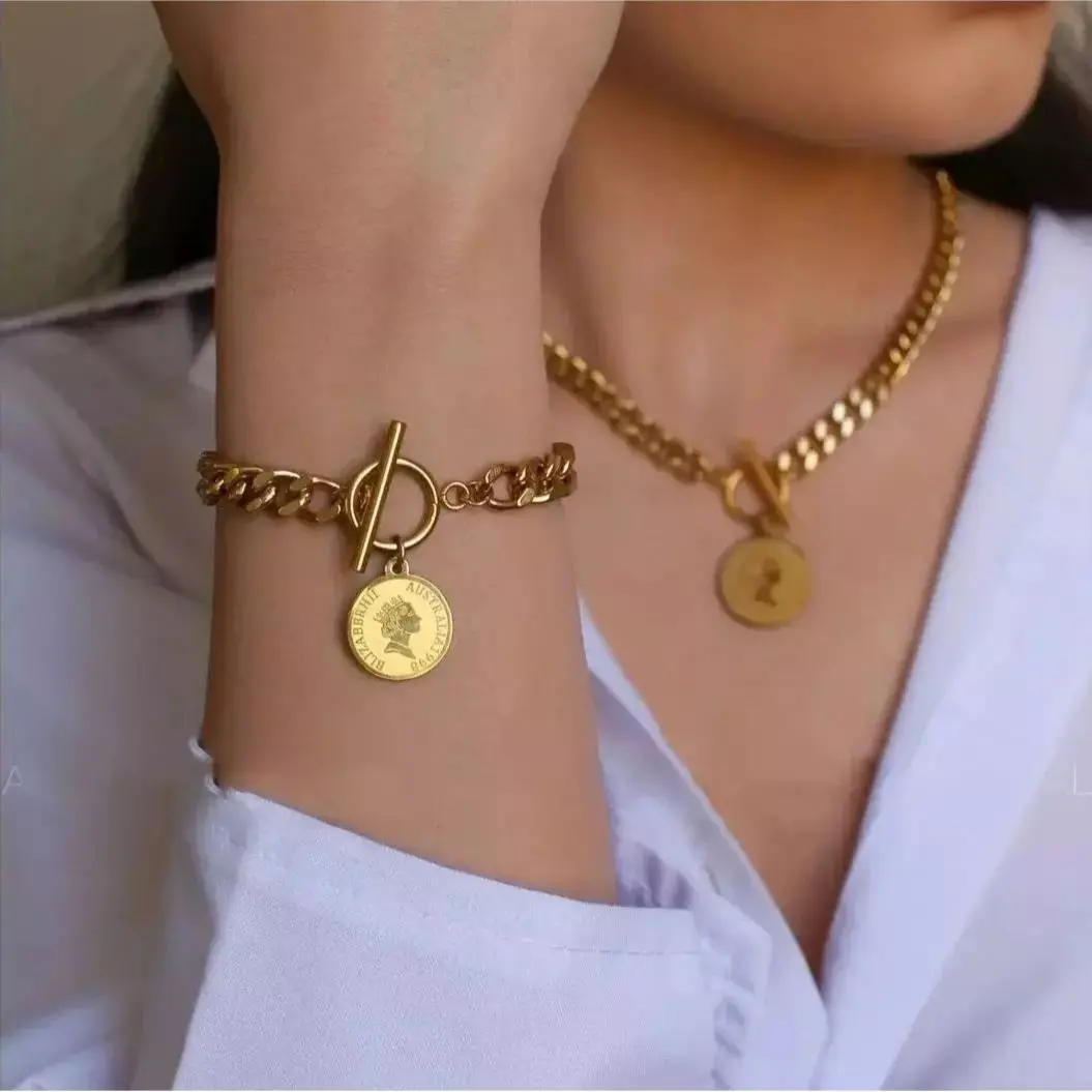 ست گردنبند و دستبند استیل کارتیر و الیزابت ( ویولت گالری) کد ۱۹۲۶