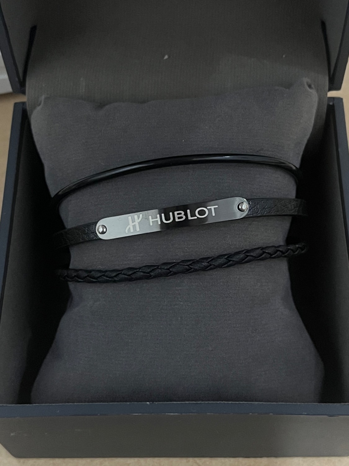 دستبند چرمی مردانه Hublot  کد ۲۰۸۳
