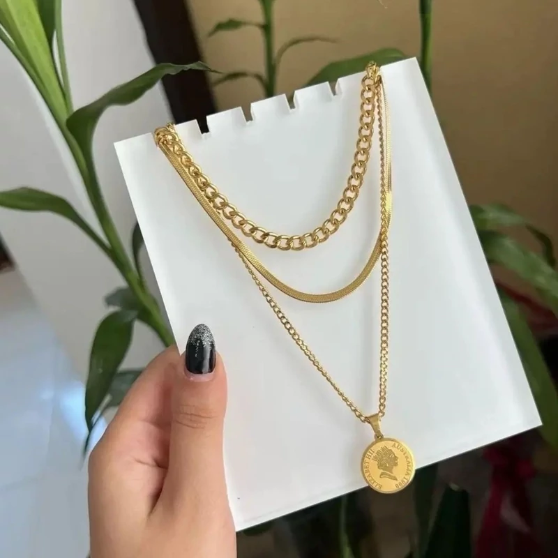 گردنبند زنانه سه لاین استیل طلایی و نقره ای رنگ ثابت